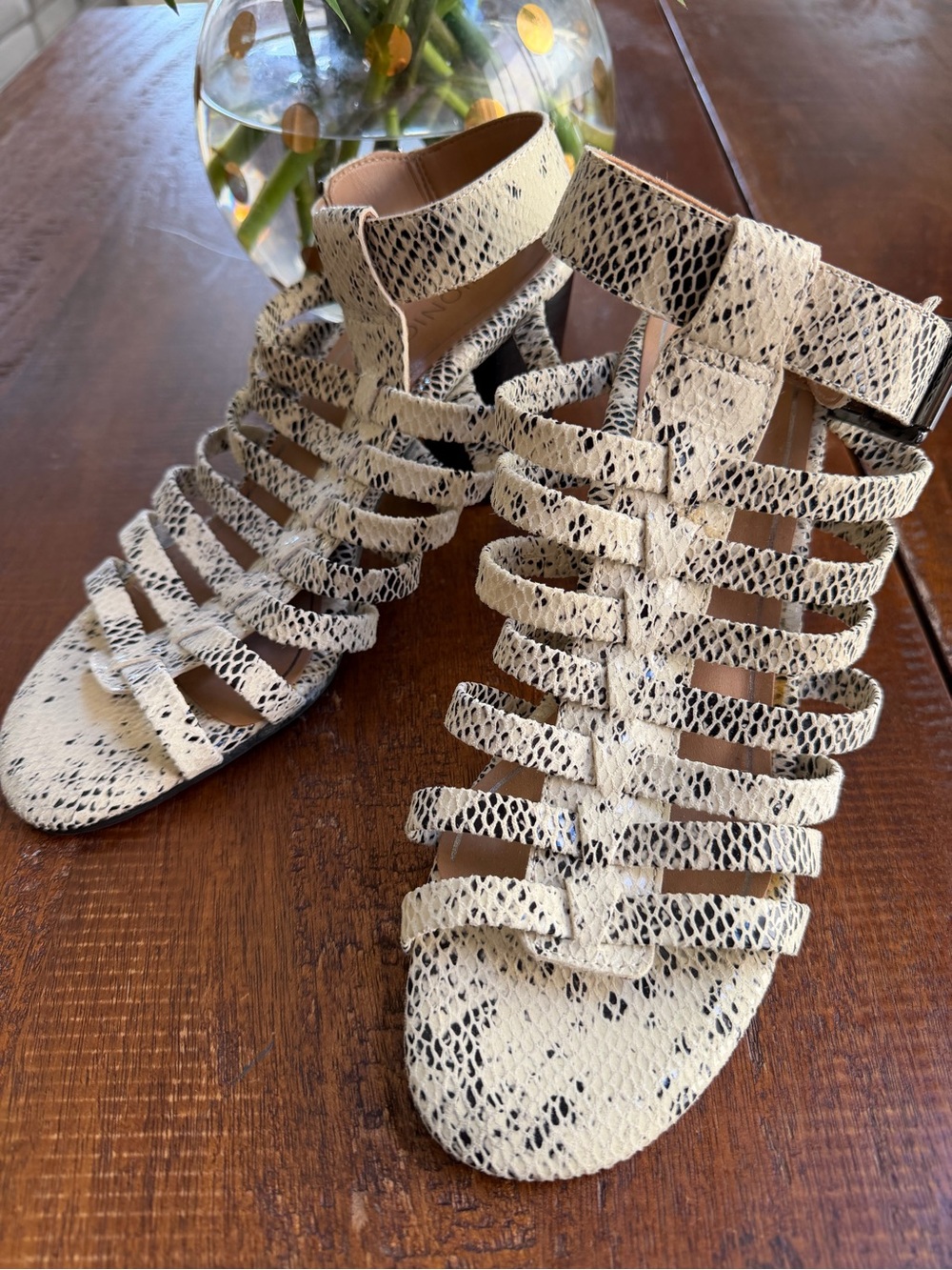 NEW Vionic Sami Sandals in Cream/Black Faux-Snakeskin size 8.5